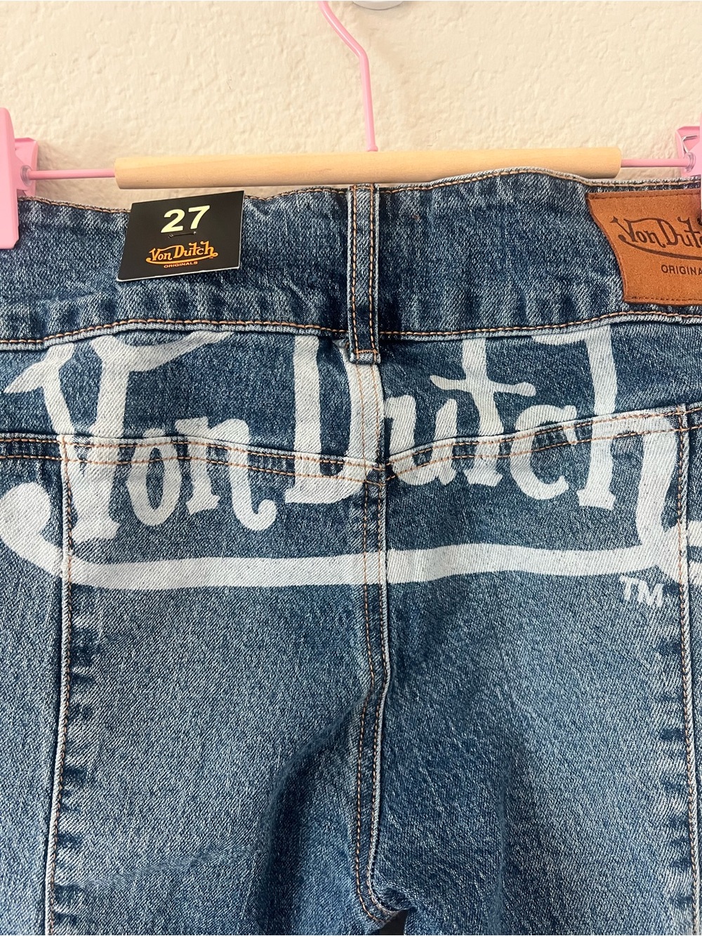 Von Dutch Y2K Seamed Bootcut Jeans NWT Sz 27 Logo Patch Graphic Low Rise - Picture 7 of 13